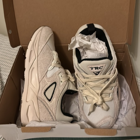 Puma TRC Blaze Worn Out Sneaker - Picture 2 of 4